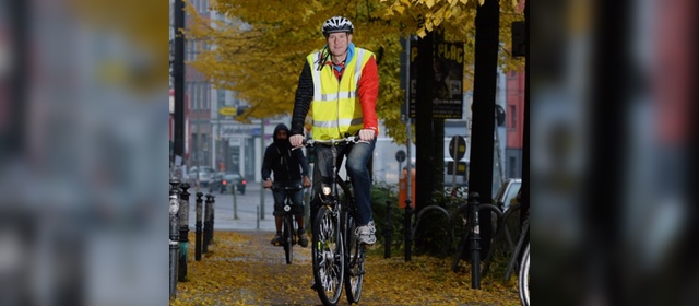 fahrradtasche für e bike gepäckträger toptrek Fahrradtaschen Gepäckträger, 12L Gepäckträgertasche, Wasserdicht & Reflektierend Hinten, Multifunktionale 3-In-1 Gepäckträgertaschen mit Regenschutz Farbe:Schwarz-Schwarz Feuchttücher 28 Zoll Damencityrad 21-Gang