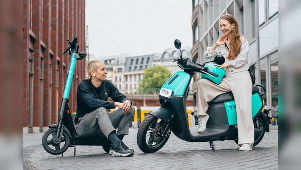Neben den E-Tretrollern verleiht Tier Mobility künftig auch E-Mopeds