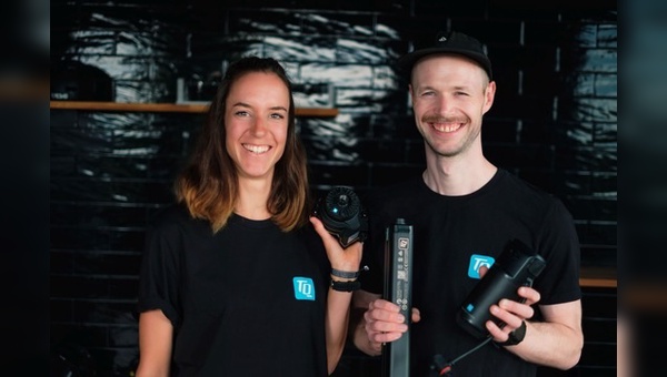 Sophia Lehn und Roman Stützer vom Service-Team