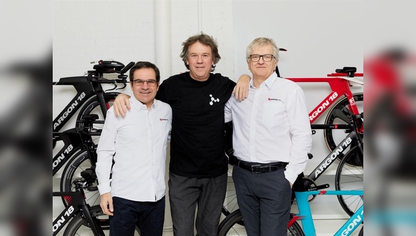 v.l.: Firmengründer Gervais Rioux, CEO Martin Le Sauteur und Mehrheitseigner Henrik Lyngbye  Pedersen   Foto: Argon 18