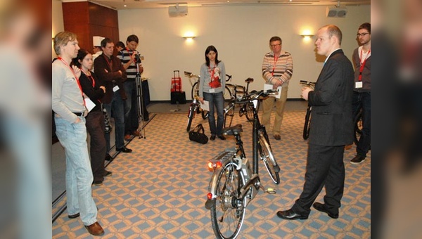 Gunnar Fehlau (rechts) informierte Medienvertreter über Fahrradtrends für die Saison 2008