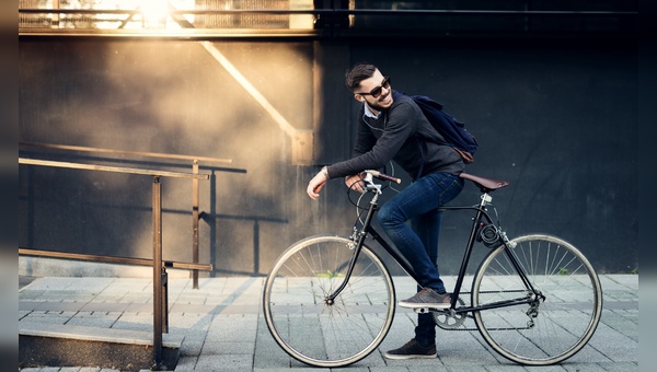 CLARK Fahrrad / Weiterer Text über ots und www.presseportal.de/nr/139186 / Die Verwendung dieses Bildes ist für redaktionelle Zwecke unter Beachtung ggf. genannter Nutzungsbedingungen honorarfrei. Veröffentlichung bitte mit Bildrechte-Hinweis.