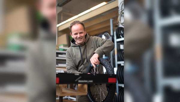 Foto: Hinterher - Peter Hornung-Sohner in Gründer und kreativer Kopf des Anhängerspezialisten aus München.