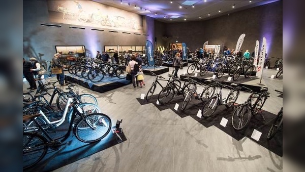 Präsentation des ersten Fahrradprogramms von Pexco