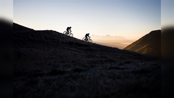 Vaude stimmt Mountainbiker auf die Wintersaison ein.