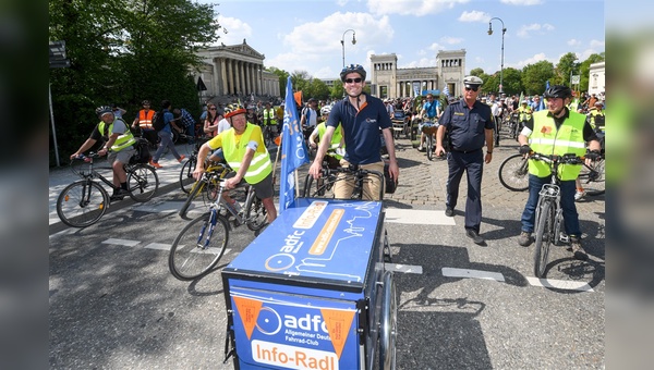 Der ADFC München mit dem 1. Vorsitzenden Andreas Groh ruft zur Fahrraddemo auf.