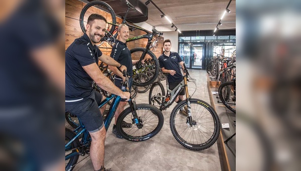 Ladenbautechnisch konnten die Gründer von SkiXbike aus dem Vollen schöpfen.