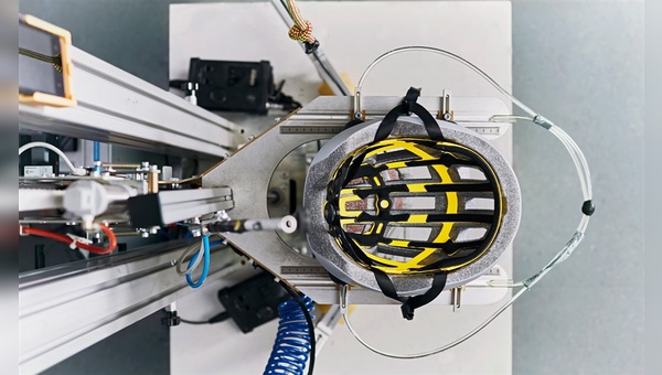 MIPS-Technologien finden sich u.a. in Ski- und Fahrradhelmen.