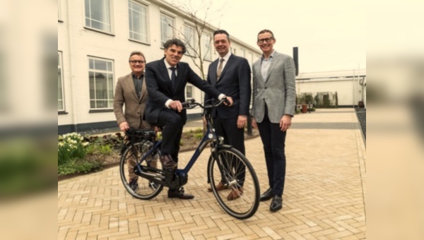 v.l.: Jan Boersma, Director Zilt Bikes,  Rob Hermans, CEO Fletcher Hotels, Edwin van Heteren, CFO Fletcher Hotels und Sten van der Ham, Director Accell Benelu