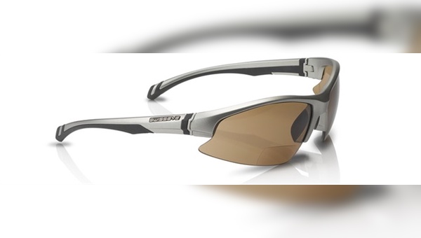 Sportbrille Flash mit integrierter Lesehilfe von Swiss Eye