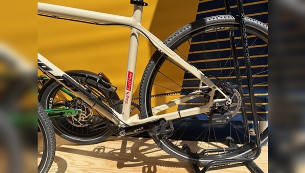 Foto: velobiz.de - Rohloff E-14 ist eine wichtige Neuheit des Komponentenherstellers, die sogleich auch einen Gold-Award einheimste. 
