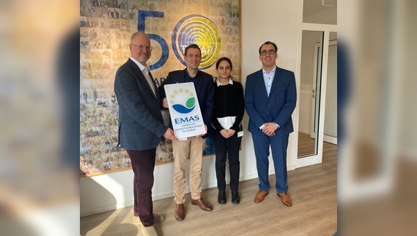 Foto: Tunap - EMAS-Auszeichnung entgegengenommen
