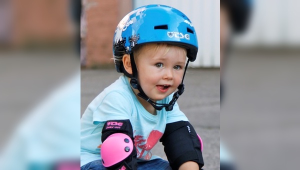 Halbschalen-In-Mold-Helm für Kleinkinder