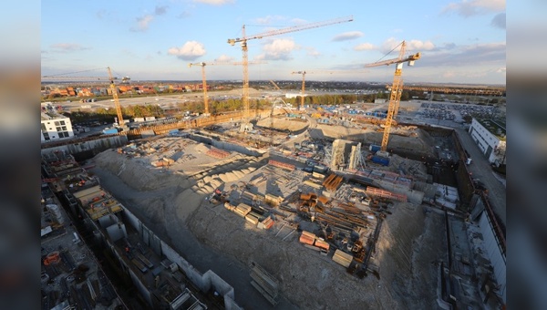 Der Bau der neuen Hallen in München ist in vollem Gange.