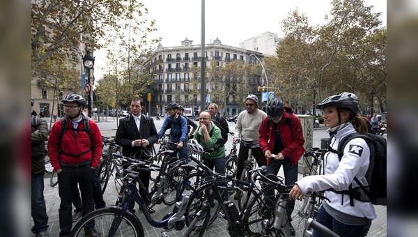 Kalkhoff lud ausgewählte Journalisten zum Mobilitätskongress nach Barcelona