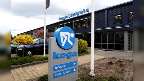 Haupteingang zum Koga-Werk in Heerenveen.