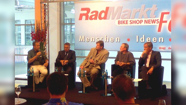 v.l: Albert Herresthal, Ralf Puslat, Moderator Michael Bollschweiler, Hans-Heinrich Pardey, Dr. Holger Brackemann