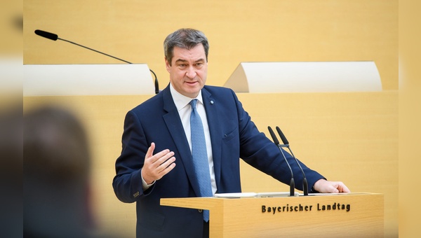 Ministerpräsident Söder vor dem Bayerischen Landtag