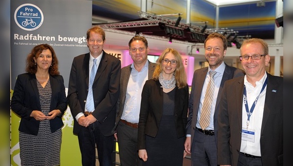Von links nach rechts: Brigitta Worringen, Gero Storjohann,  Stefan Zierke,  Jeanette Karbe, Claus Bittner und Siegfried Neuberger