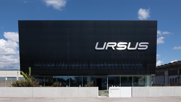 Foto: Ursus - Firmensitz in Rosa