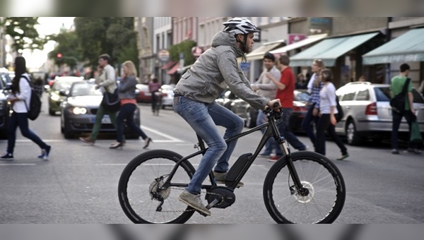 Fahrräder und Pedelecs erobern die Großstädte.