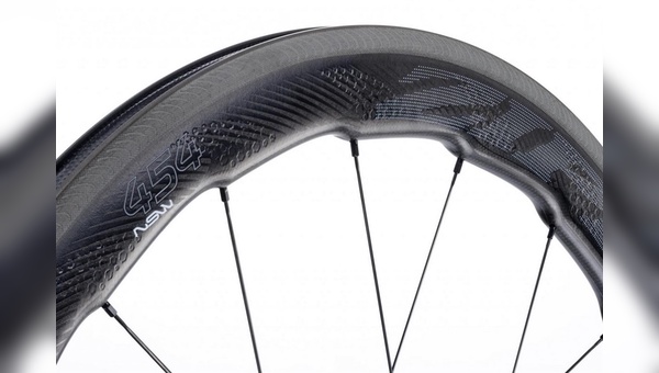 Zipp NSW 454 mit SawTooth Technologie