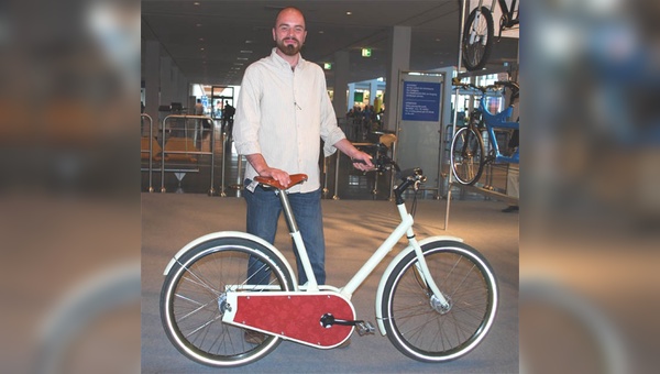 Nick Lobnitz und sein Paper Bike
