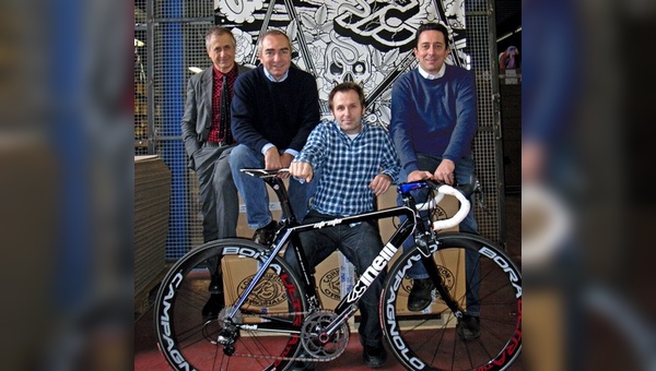 Patrick Leclerc mit  Antonio Colombo, President, Paolo Erzegovesi, CEO und Fabrizio Aghito, Vice President