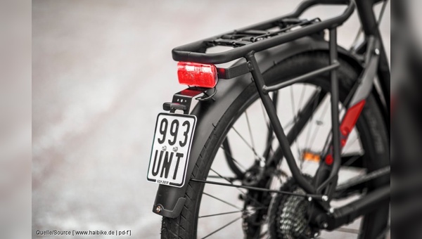 S-Pedelecs sind versicherungspflichtig und es gelten besondere Regeln im Straßenverkehr.