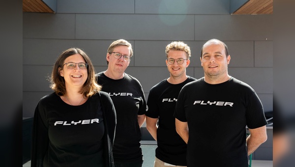 v.l.: Evelin Weber, Urs Widmer, Jonas Zürcher, Product Management; Adrian Arnold, Projektleiter Digitalisierung Es fehlen: Milena Siegenthaler, Julian Rest