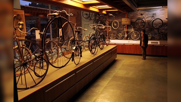 Meilensteine in der Fahrradentwicklung - zu sehen im Marin Museum of Bicycling