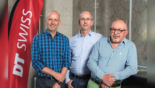 Marco Zingg (mitte) übergibt das Zepter an Frank Böckmann (links) und Maurizio D'Alberto