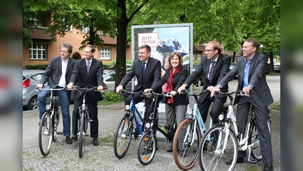 Politikprominenz beim Startschuss der Verkehrssicherheits-Kampagne