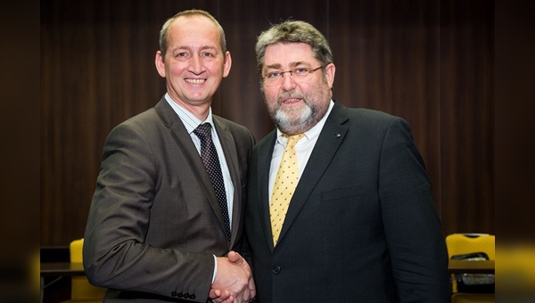 Dir. Ing. Werner Roher übernimmt von CEO KommR Johann Jungreithmeier den Vorsitz. Foto: Reed Exhibitions