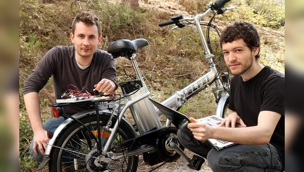 Hagen Heermann (rechts)  und Edy Ben Fadhel von der TU Kaiserslautern