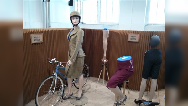 elegante Bikewear für  Damen von Schnieke-Atelier aus Berlin