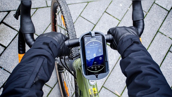 Sminno verbindet das Smartphone mit dem Fahrrad.