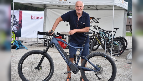 Als einer der ersten Partner im Fahrradmarkt präsentierte Uwe Matthies, Frontmann der Marke Maxx, auf den Eurobike Media Days neue Modelle mit dem Brose-S-Antrieb.