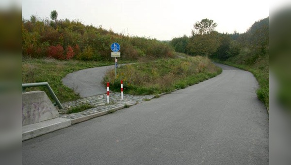 Diese gefährlicher Radweg ist die Auszeichnung "Goldener Pannenflicken" wert.