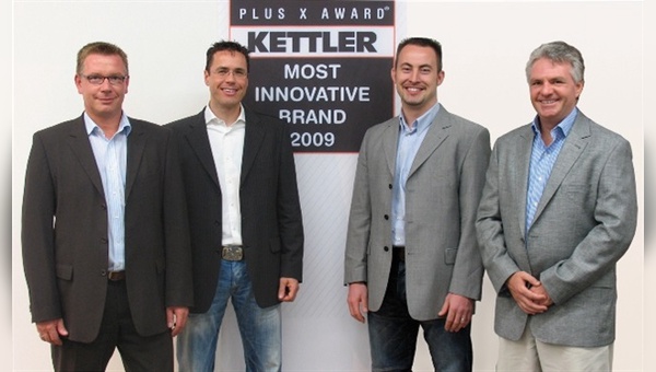 Das Kettler Sport Management-Team: Die Bereichsleiter Oliver Gützlaff (l.), Pascal Schweizer, (2.v.l.) und Thomas Weber (re.) sowie Manager International Key Accounts Volker Lauer (2.v.re.)