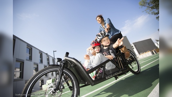 Da freuen sich nicht nur die Kleinen: Stuttgart fördert das Lastenradfahren für Familien finanziell.