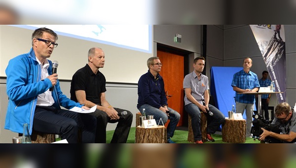 Rolf Schmid (links), Frontmann der Mammut Sports Group und Präsident der EOG, erklärte in einer Pressekonferenz den künftigen Kurs der OutDoor.