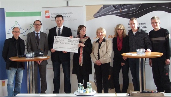 Johann Quatmann (Zweiradmechaniker-Innung Münster), Gertrud Wietholt (Kinderneurolgie-Hilfe Münster e.V.), Bürgermeisterin der Stadt Münster Karin Reismann, Brigitte und Karsten Hürter (Firma Hürter), Florian Look (Firma Look)