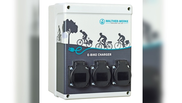 E-Bike Charger als Ladestation, die im Freien eingesetzt wird.  