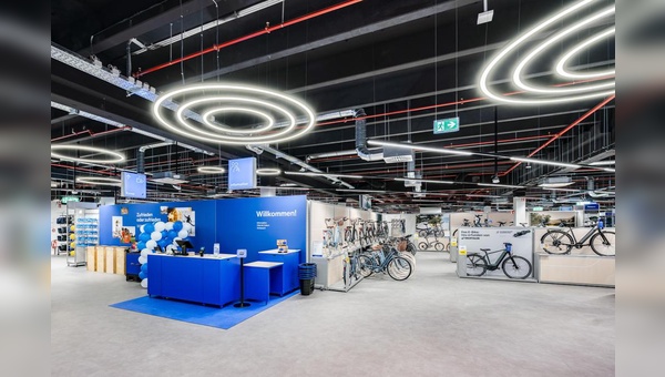 Foto Decathlon - die Expansionswelle rollt weiter über Deutschland hinweg. Die Zahl der Decathlon-Filialen wächst und wächst. 