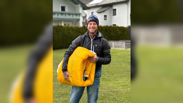 Foto: Leucht-PR - Robert Denk geht mit seiner Handelsagentur mit Grüezi bag auf die Reise. 