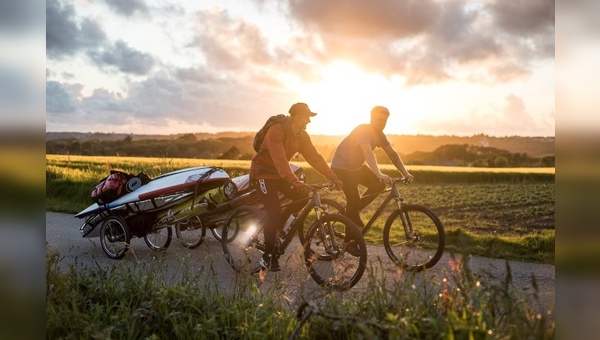 Surfbretter mit dem Fahrrad transportieren - das geht auch.