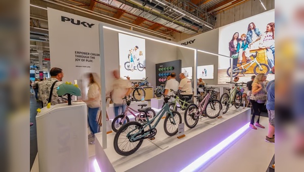 Foto: Puky (Archiv velobiz.de) - Puky präsentierte sich auf der diesjährigen Eurobike in einem deutlich moderneren Look. 