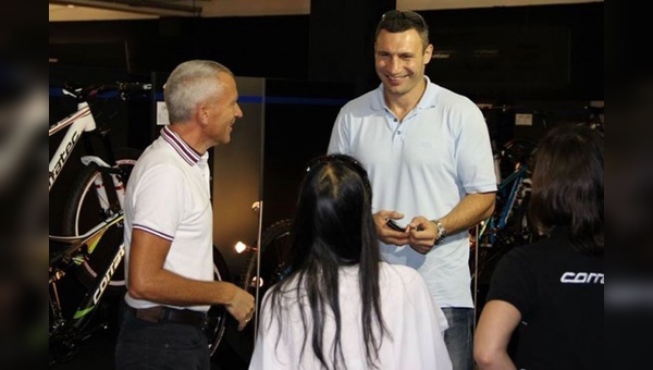 Vitali Klitschko zu Besuch bei Konrad Irlbacher in Raubling