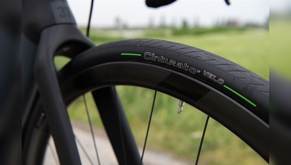 Der Cinturato Velo von Pirelli wurde für ein breites Einsatzspektrum entwickelt.